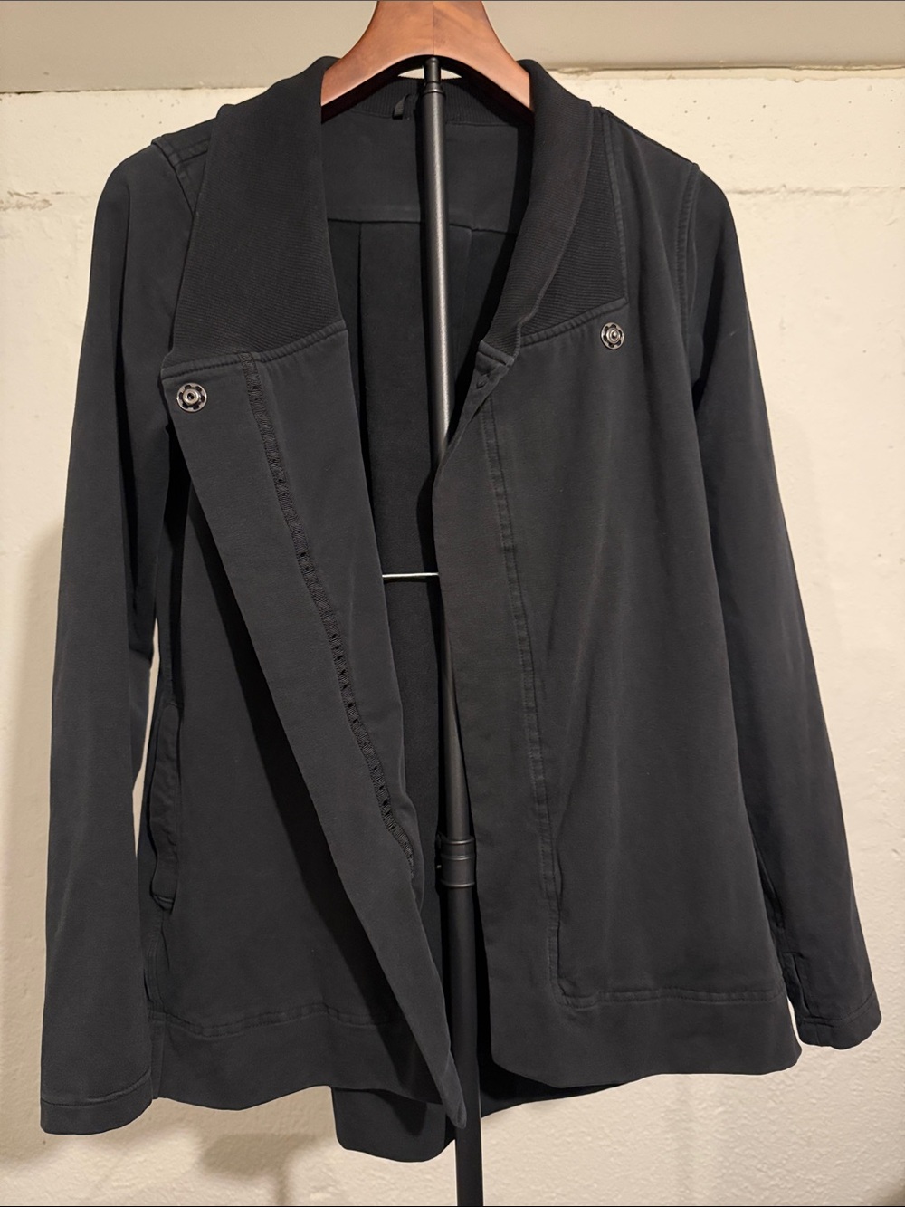 lululemon athletica Women’s Black Performance Jacket with Subtle Logo